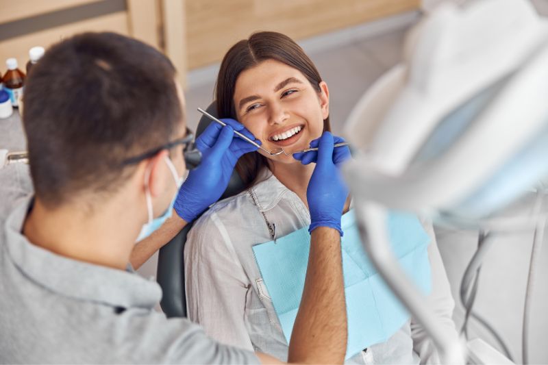 Limpeza Dental - Revisões e Manutenções